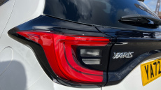 Toyota Yaris 1.5 Hybrid Design 5dr CVT Hybrid Hatchback